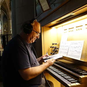 Domorganist Wolfgang Kreuzhuber bei der Probe für den Raumklang 2018 im Linzer Mariendom