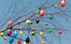 Ostereier am Baum, Easter eggs on tree