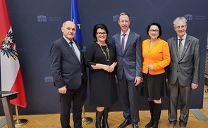 der Pianist Albert Frantz im österreichischen Parlament