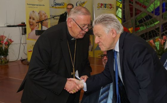 Bischof Ludwig Schwarz und Landeshauptmann Josef Pühringer / © Litzlbauer / Katholisches Bildungswerk OÖ Bischof Ludwig Schwarz und Landeshauptmann Josef Pühringer