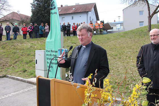 Bischof Dr. Manfred Scheuer bei der Eröffnung des Granitpilgerweges in St. Martin im Mühlkreis