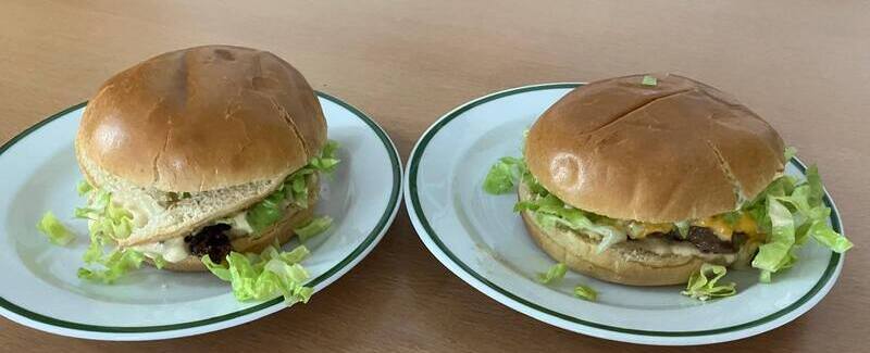 Burger / KernZone / Rene Gebetsroither via canva.com