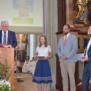 eine Abordnung des Gemeinderates