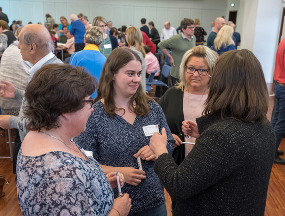 Resonanztreffen / © Jack Haijes, Jack Haijes Resonanztreffen 'Zeitgemäße Strukturen'Wie ein Pfarr-Gemeinde-Rat in Zukunft gut wirken kann, stand im Mittelpunkt eines speziell für Pfarrgemeinderäte ausgerichteten Resonanztreffens am Samstag, 11. Mai 2019 im Bildungshaus Schloss Puchberg.Foto:
