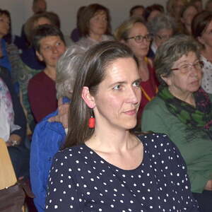 MODENSCHAU und Informationen über ökologisch und fair hergestellte Kleidung 