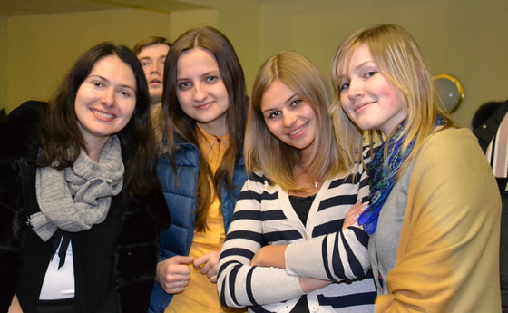 Junge Freiwillige in Belarus (Weißrussland)