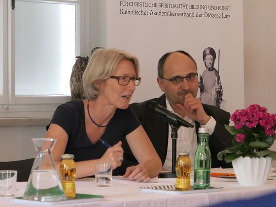 Univ.-Prof.in Anna Minta und Diözesankunstreferent Hubert Nitsch.