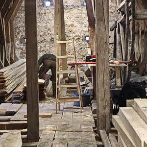 erste Fotos von der Dachstuhlsanierung