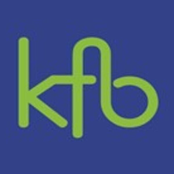 Logo der katholischen Frauenbewegung, Schrift grün auf royalblauem Grund