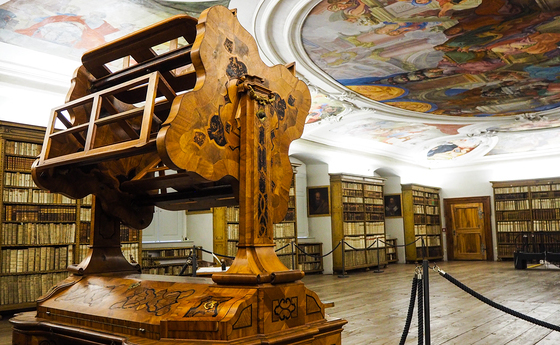 Wo Mönche leichtes Spiel mit schweren Wälzern hatten