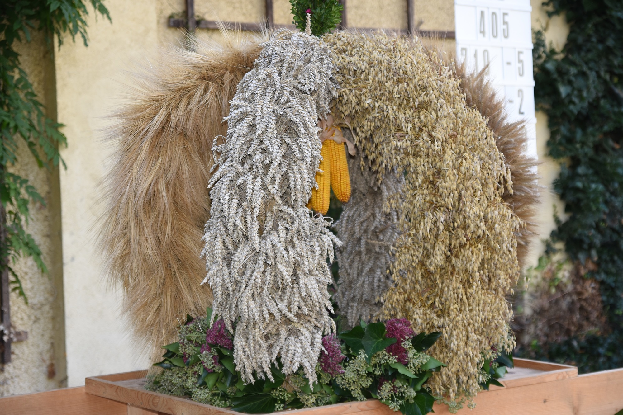 Erntekrone der Ortschaft Thalham