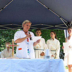 Gottesdienst mit Fruehschoppen 