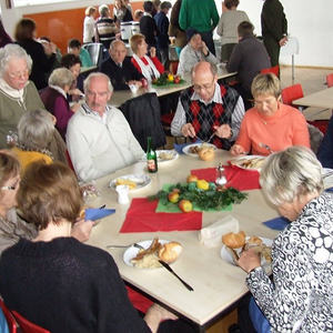 Adventkranzweihe und Schmankerlmarkt