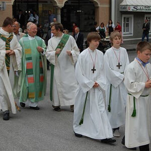 Trachtensonntag mit Ehejubilaren