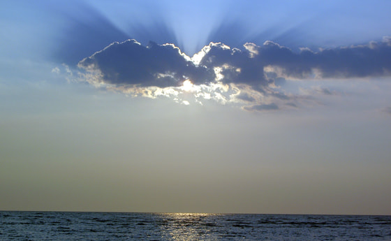 Wolke im Himmel. © chelle/morgueFile.com