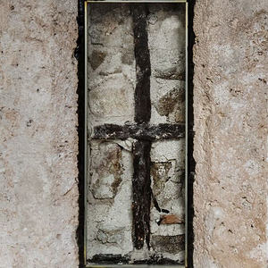 Fenster in der Ölbergkapelle (freigelegt bei der Renovierung 1989)