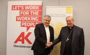Gemeinsam für einen Kurswechsel auf dem Arbeitsmarkt: AK-Präsident Dr. Johann Kalliauer (l.) und Diözesanbischof Dr. Ludwig Schwarz.
