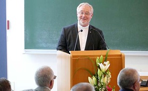 Generalvikar Univ.-Prof. DDr. Severin J. Lederhilger OPraem. 