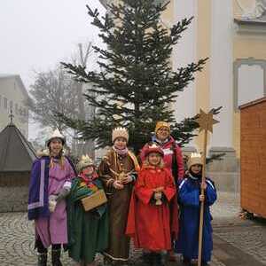 Sternsingerinnen und Sternsinger