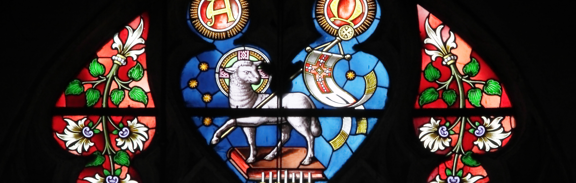 Osterlamm - Detail Glasfenster Stadtpfarrkirche St. Stephan