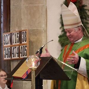 Bischof Manfred Scheuer bei seiner Predigt