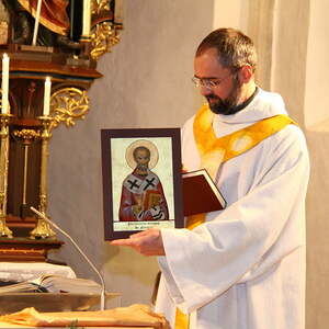 Frau Veronika Leitner