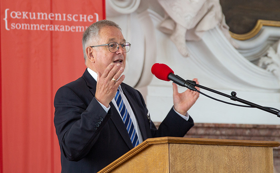 Moderator Dr. Helmut Obermayr
