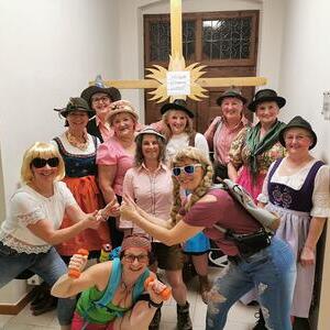 KFB Frauenfasching 2023 Gipfeltreffen und Körperzellenrock