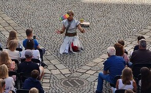 Kirchliche Oasen beim Linzer Pflasterspektakel