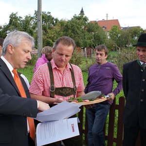 Erntedankfest mit Pfarrfoto
