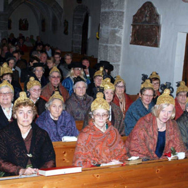40 Jahre Goldhauben-, Kopftuch- und Hutgruppe Laakirchen