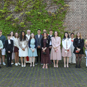 Gruppenfoto der 1. Firmung um 14:30 Uhr