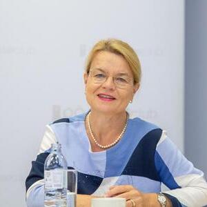 Mag.a Silvia Breitwieser, Leiterin der TelefonSeelsorge OÖ.