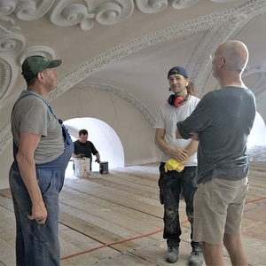 Spitzenjob am Tanzboden