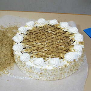 Torten verzieren, Pfarre Neumarkt im Mühlkreis