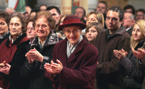 Franziska Jägerstätter bei der Seligsprechung