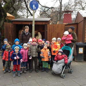 Kindergarten: Christkindlmarkt-Besuch