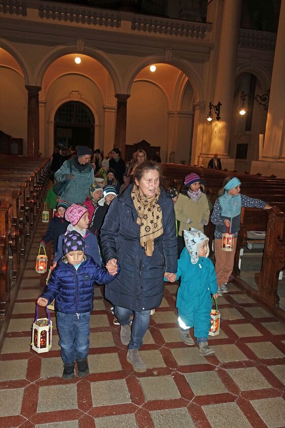 Fr. 10. November - Kirche Linz-Hl. Familie