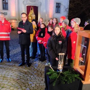 Friedenslicht-Übergabe