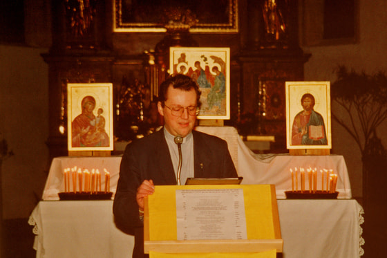 der Gründer bei der Einführung / Stephanusrunde der Stephanusrunden Gründer Pfarrer Alfred Wiesinger spricht einleitende Worte