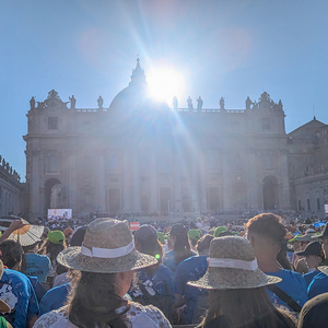 Abendgebet und Papstaudienz