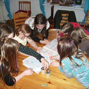 Taschengeldcents für Schuluniformen in Afrika