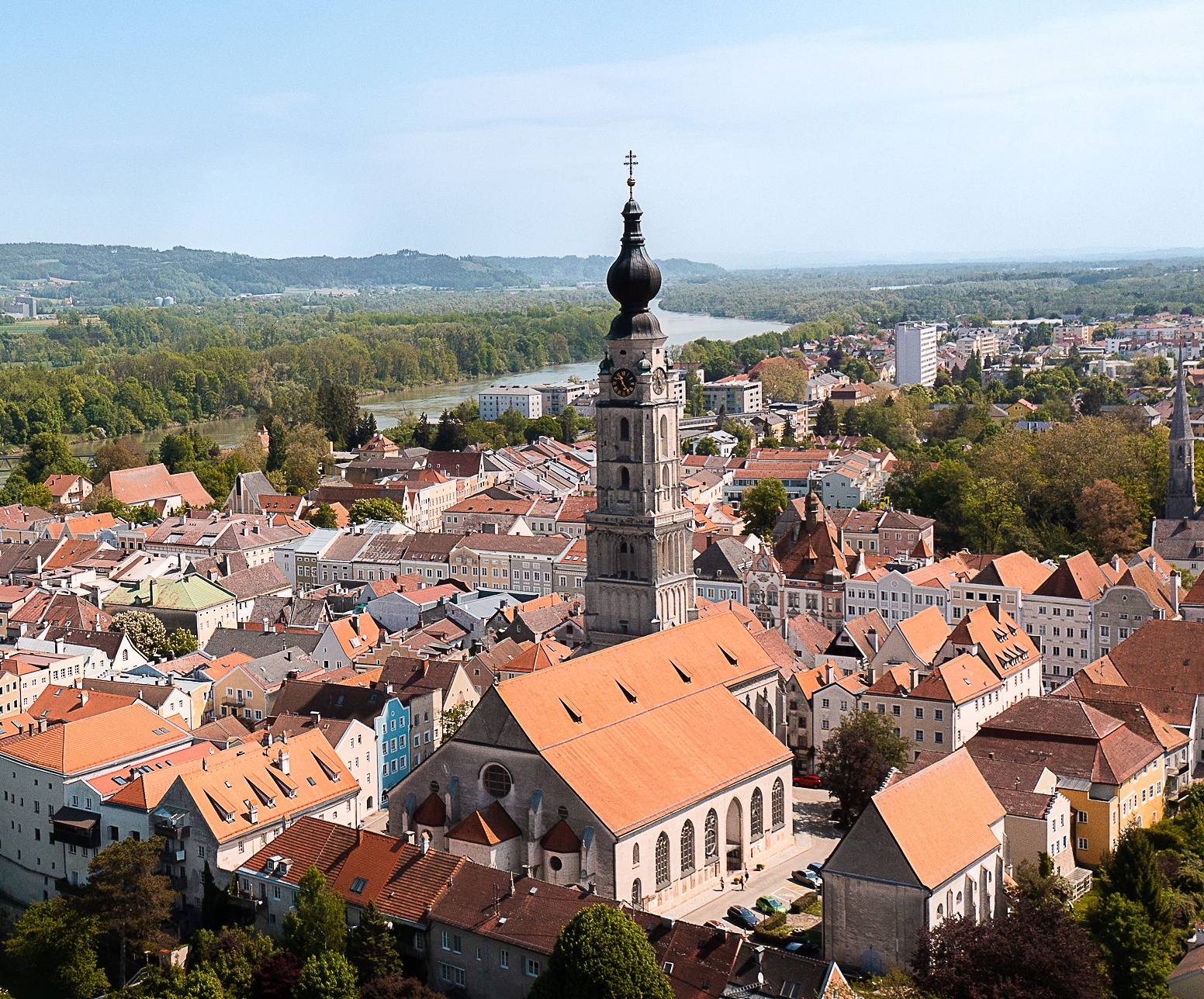 Der Braunauer Steffl im Mittelpunkt der Altstadt