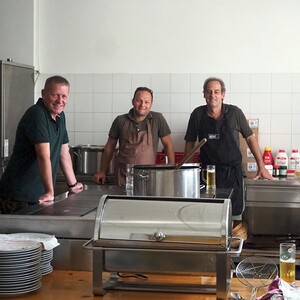 OLYMPUS DIGITAL CAMERA         