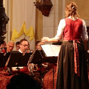 mit dem Musikverein Kleinraming, dem Behamberger Chor 'In ana Dur' und der Michlbauern Rud