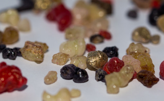 Weihrauchkörner. © gartenzaun2009 (= Maria Lanznaster)/flickr.com