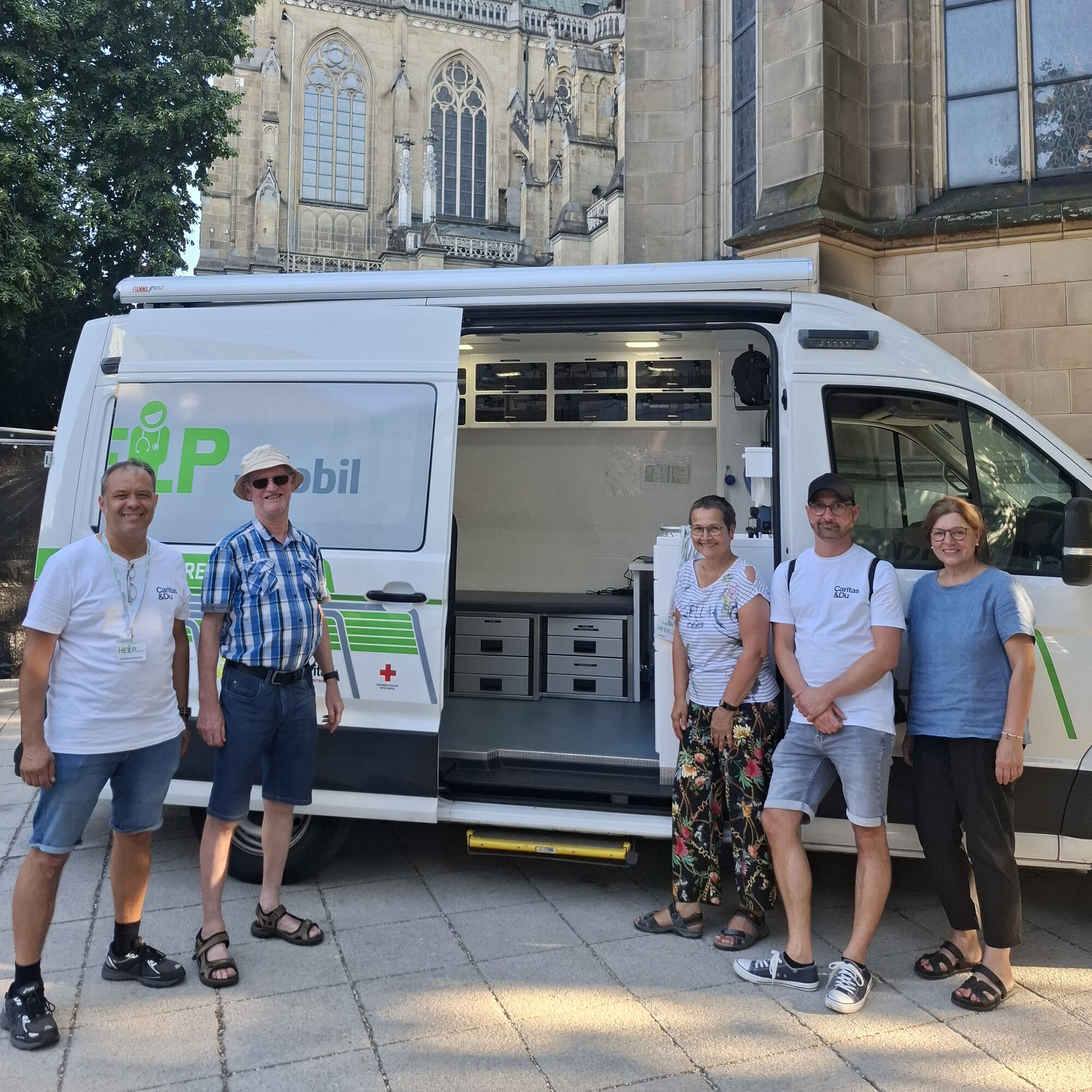Help-Mobil am Domplatz