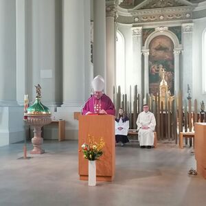 Bischofbesuch in Pfarre Linz-Hl. Familie - So. 19. März 2023