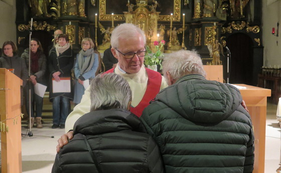      „Wir stellen unsere Liebe unter Gottes Segen“                          