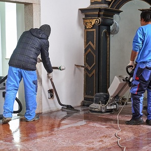 Marmorfliesen polieren